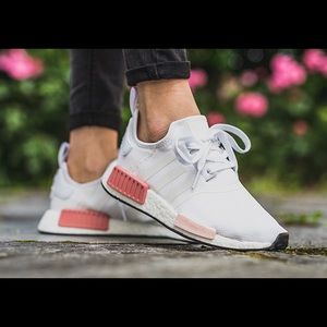 ADIDAS NMD PINK AND WHITE LIKE NEW